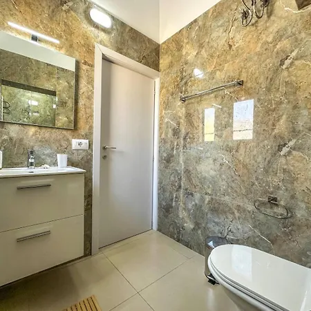 Apartment 210 Grand Terrace Sun & Sea Breeze *