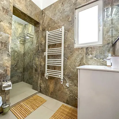 Apartment 210 Grand Terrace Sun & Sea Breeze