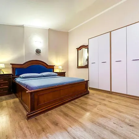 210 Grand Terrace Sun & Sea Breeze Apartment *